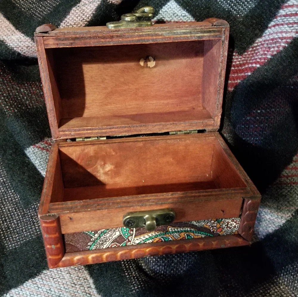 - Decorative Flowery Wooden Jewelry Box small